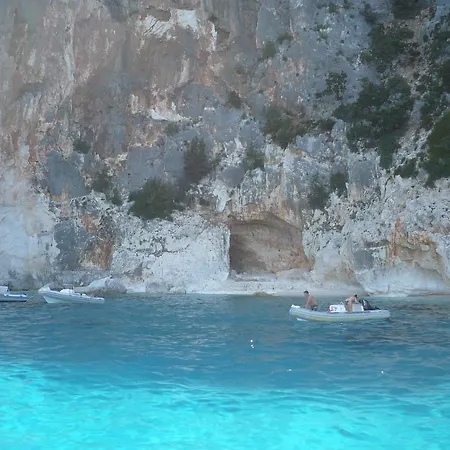 فندق مبيت وإفطار Sardinia Siscaledda